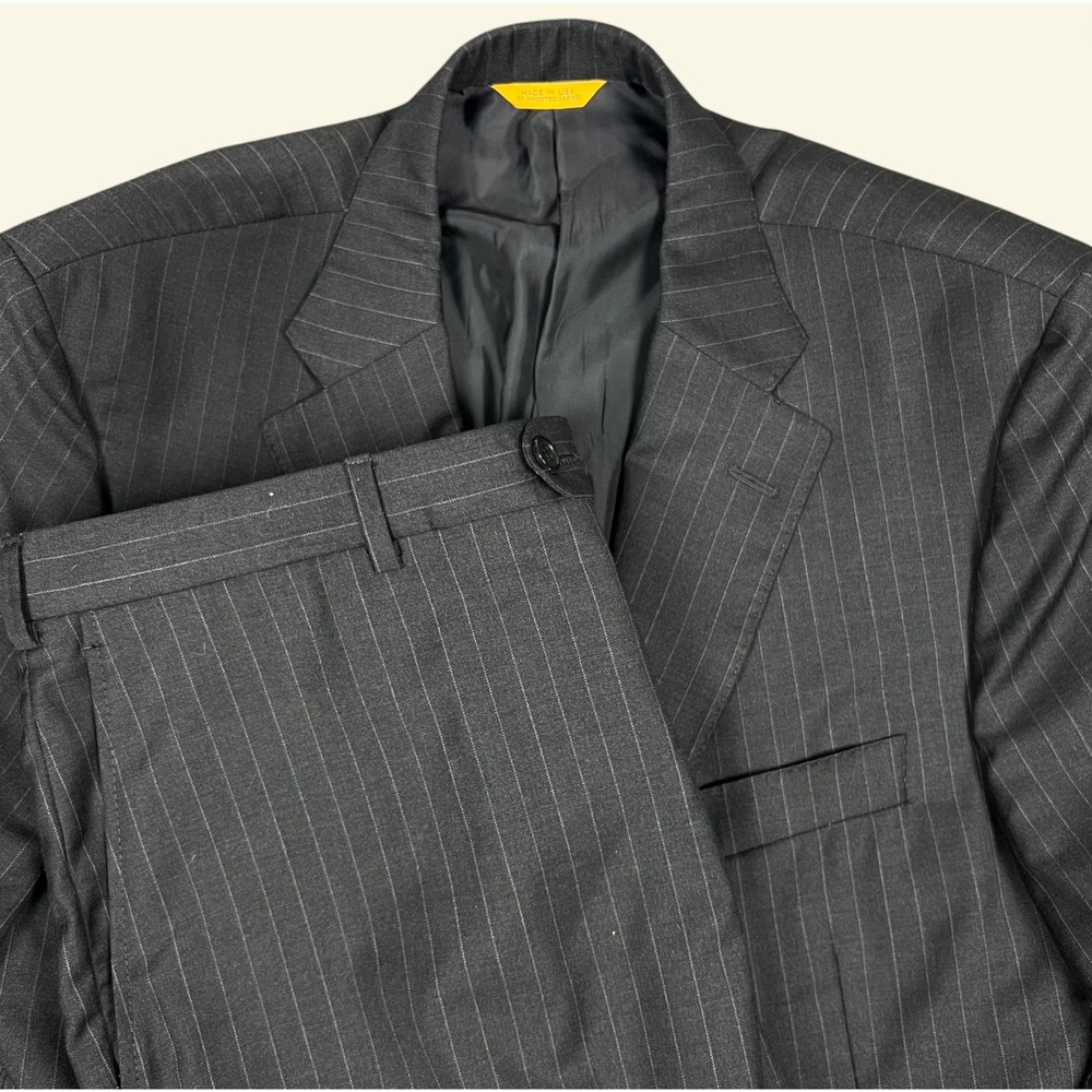 Hickey Freeman Loro Piana 2 Piece Suit 44R Tasmanian Wool Pinstripe Union USA
